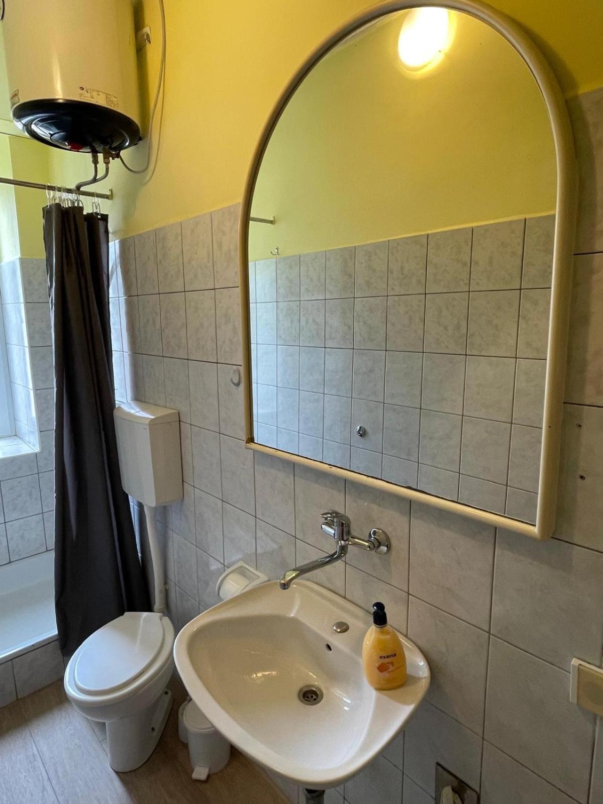 Dejan Apartment 3-City Centar Near Arena With Free Parking Pula Exterior foto